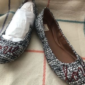 ED Ellen DeGeneres Winter Bouncle Love Flats